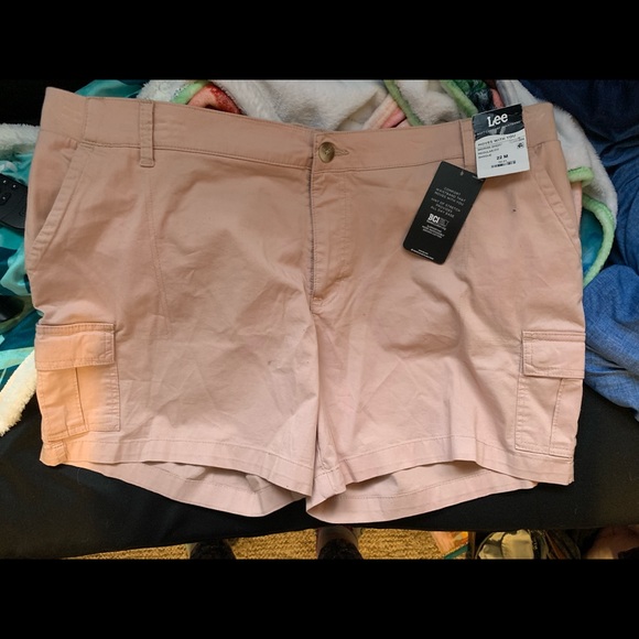 Lee Pants - NWT Lee mid rise shorts size 22